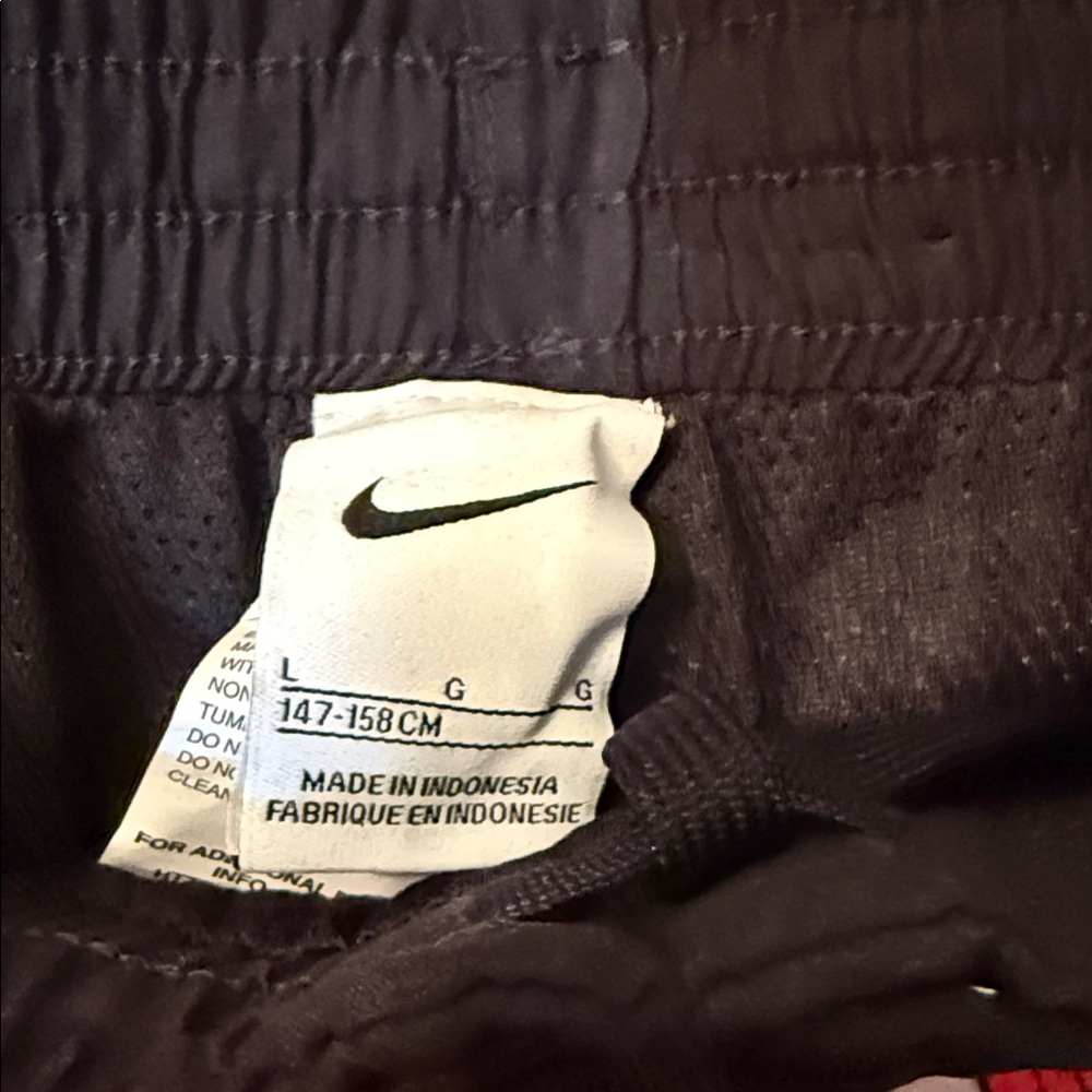 Nike Red and Black Box Pattern Shorts Size Large Boys Adorable!! NWT. Rare - Picture 2 of 4